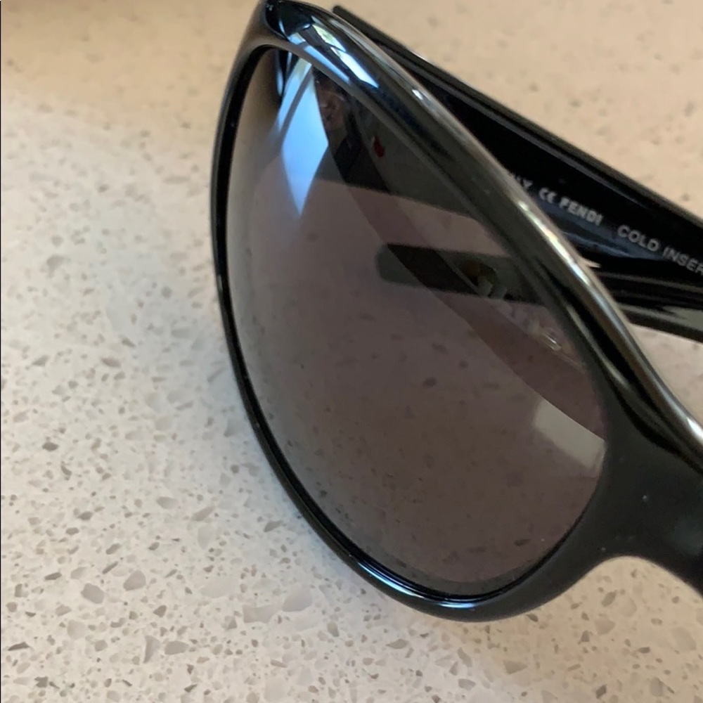 Fendi Sunglasses - Picture 8 of 8